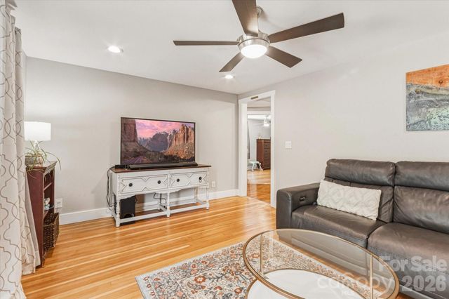 31 Huffman Road, Asheville, NC 28806