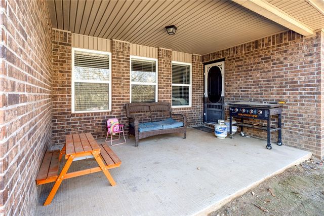 2460 Double Bogey Lane, Farmington, AR 72730