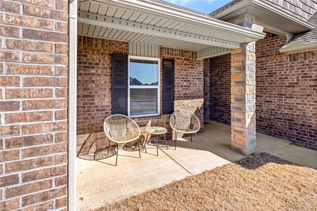 2460 Double Bogey Lane, Farmington, AR 72730