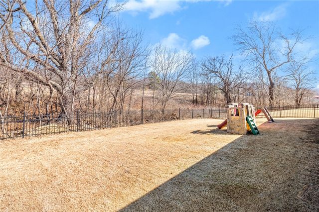 2460 Double Bogey Lane, Farmington, AR 72730