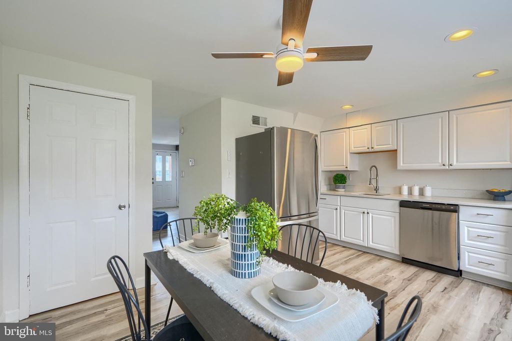 Image 8 of property listing at 2058 LARKHALL RD, Dundalk, MD 21222