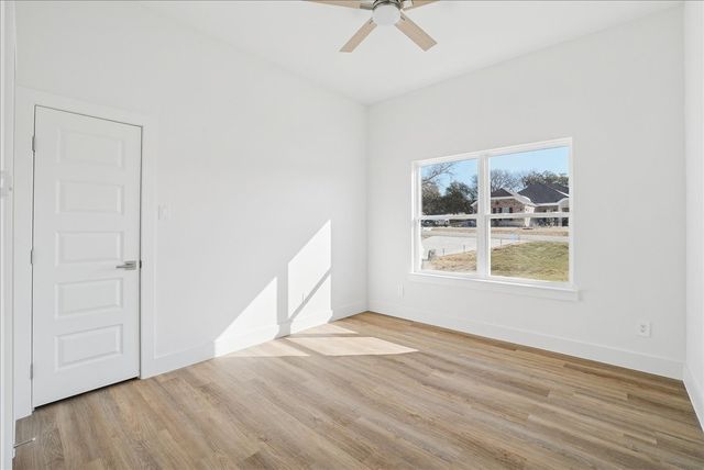 340 Slimp Bluff, Azle, TX 76020