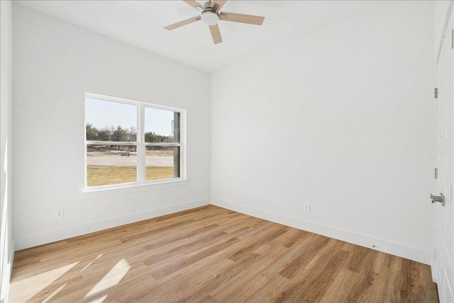 340 Slimp Bluff, Azle, TX 76020