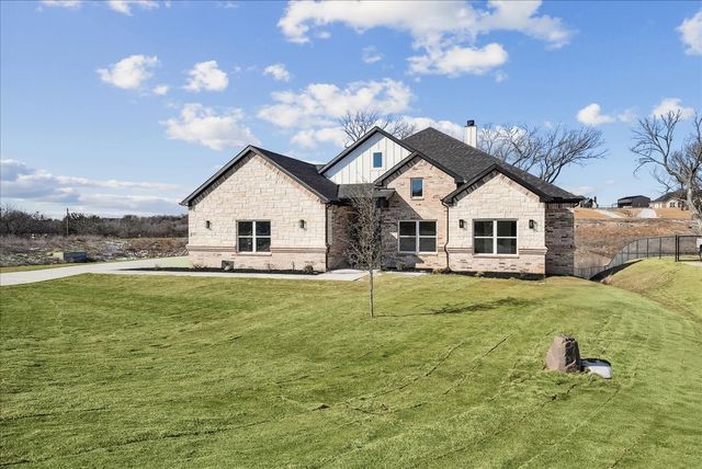 340 Slimp Bluff, Azle, TX 76020