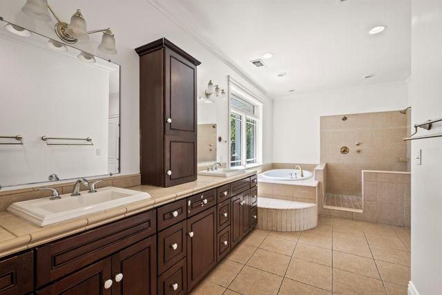 6060 Keeble Ln, Camino, CA 95709