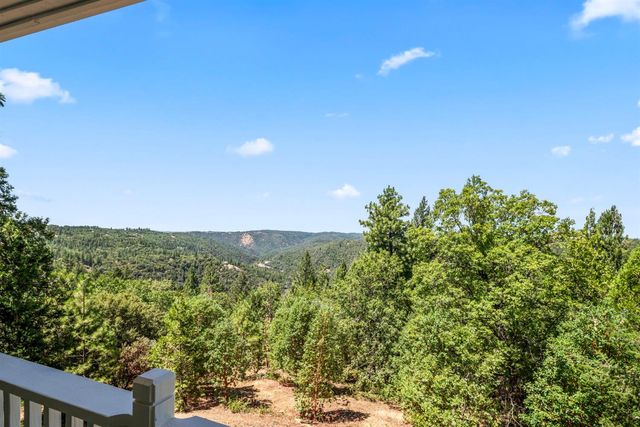 6060 Keeble Ln, Camino, CA 95709