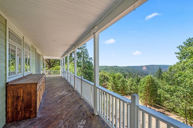 6060 Keeble Ln, Camino, CA 95709