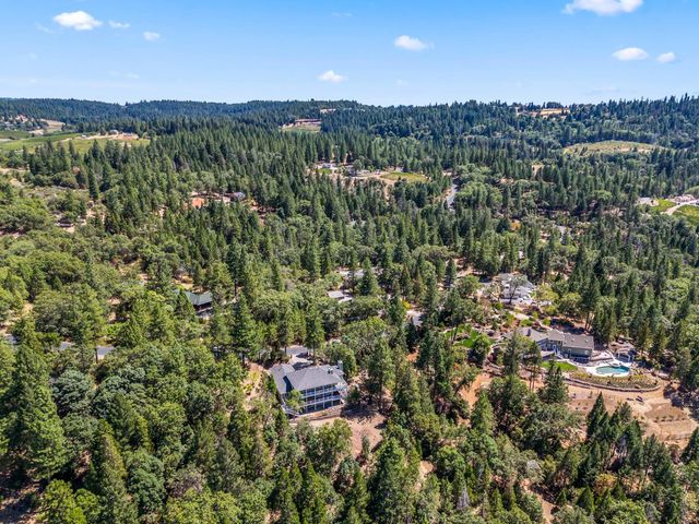 6060 Keeble Ln, Camino, CA 95709
