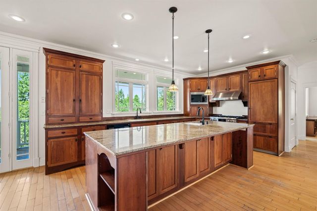 6060 Keeble Ln, Camino, CA 95709
