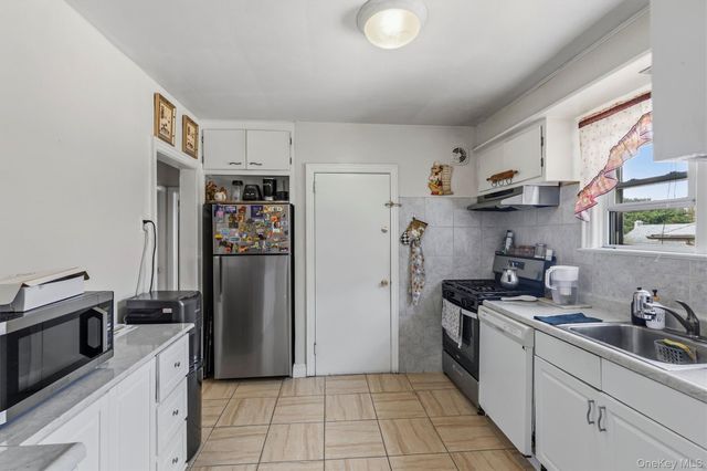 165 Hale Avenue, White Plains, NY 10605