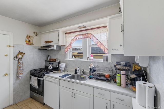 165 Hale Avenue, White Plains, NY 10605