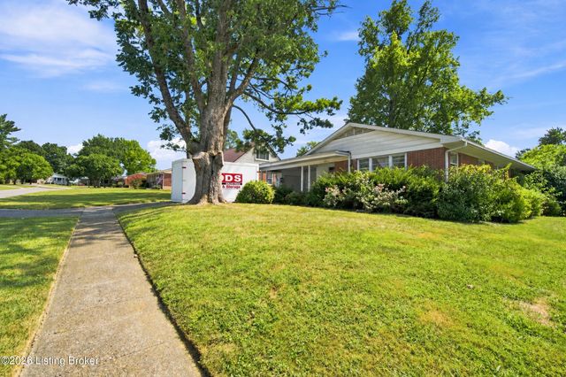 12306 Meadow Ln, Louisville, KY 40243