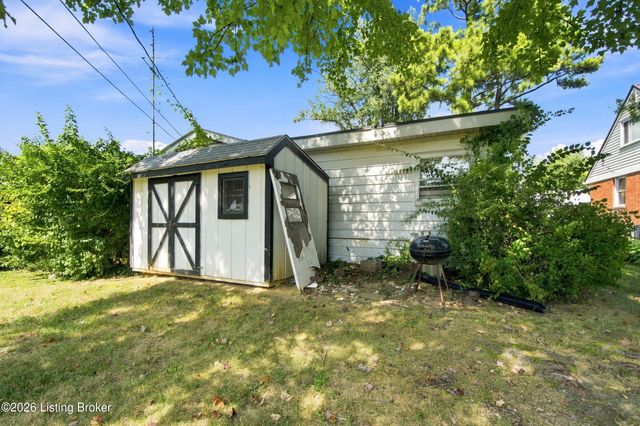 12306 Meadow Ln, Louisville, KY 40243