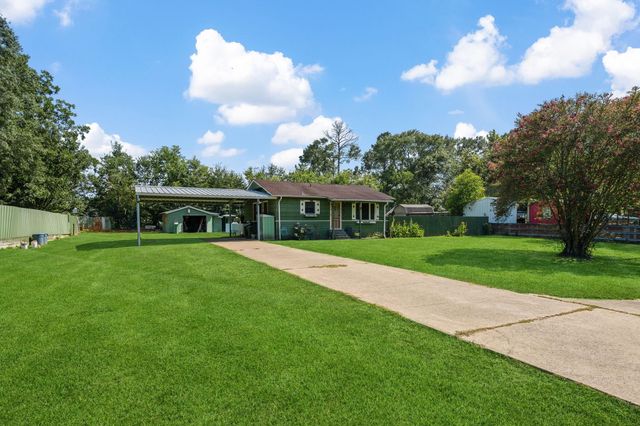 9820 Highway 150, Shepherd, TX 77371