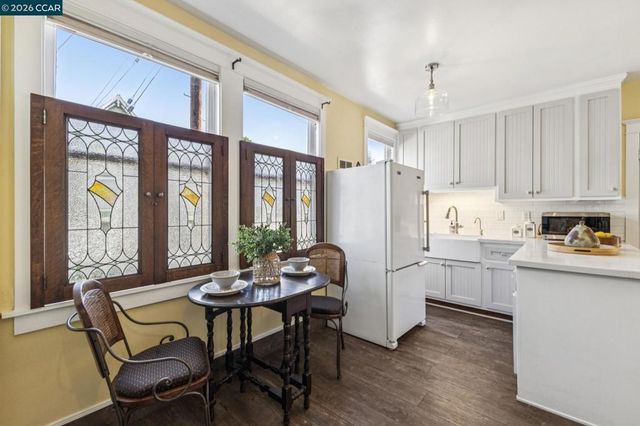 1324 Grove St, Alameda, CA 94501