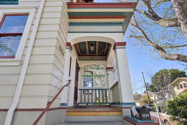 1324 Grove St, Alameda, CA 94501