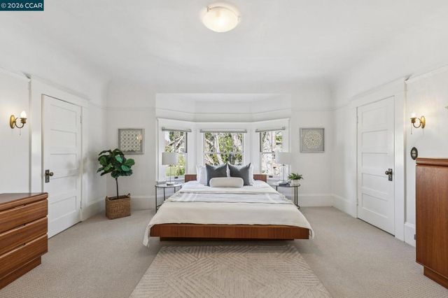 1324 Grove St, Alameda, CA 94501