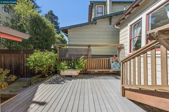 1324 Grove St, Alameda, CA 94501