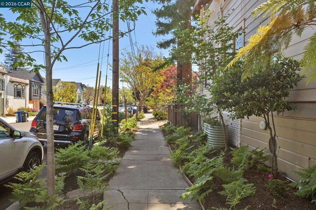 1324 Grove St, Alameda, CA 94501