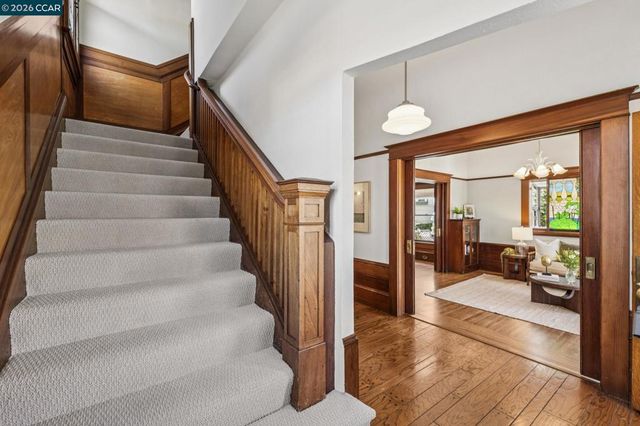 1324 Grove St, Alameda, CA 94501