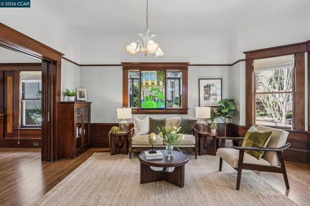 1324 Grove St, Alameda, CA 94501