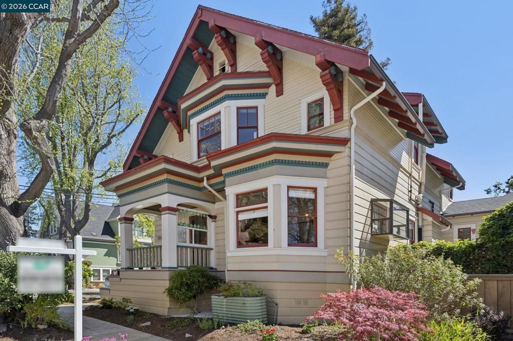 1324 Grove St, Alameda, CA 94501