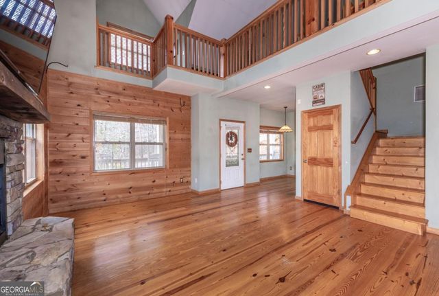 520 Newport Drive, Ellijay, GA 30540