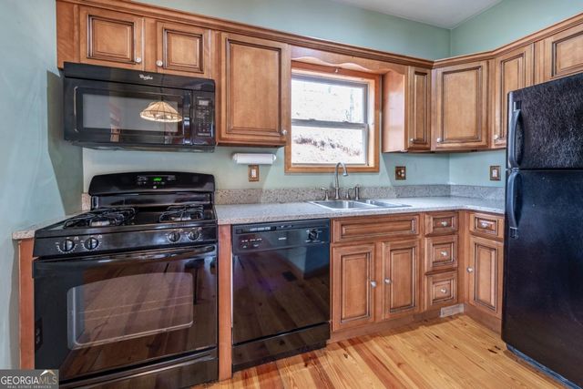 520 Newport Drive, Ellijay, GA 30540