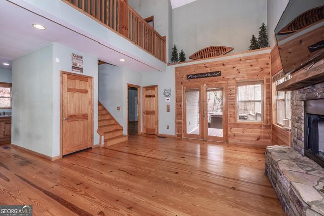 520 Newport Drive, Ellijay, GA 30540