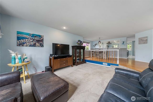 1719 126th Avenue E, Puyallup, WA 98372