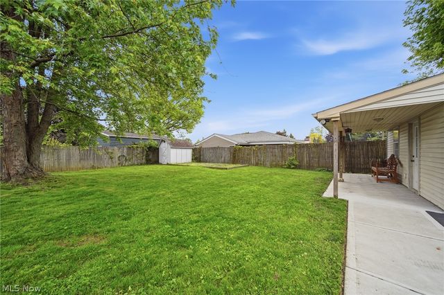 218 Bonnett Street SW, North Canton, OH 44720