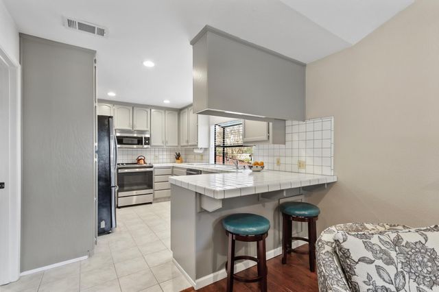 7928 Amalfi Way, Fair Oaks, CA 95628