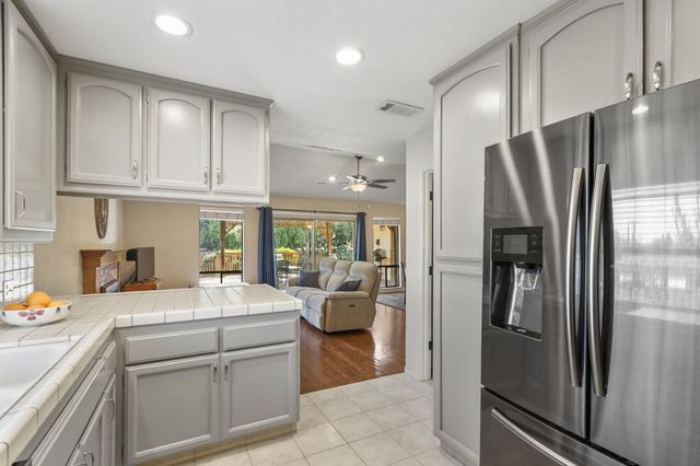 7928 Amalfi Way, Fair Oaks, CA 95628