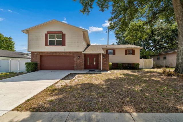 2620 GIANT PLACE, Seffner, FL 33584