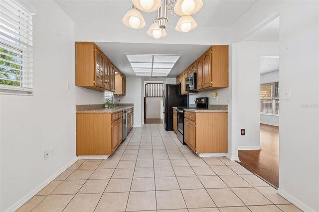 2620 GIANT PLACE, Seffner, FL 33584