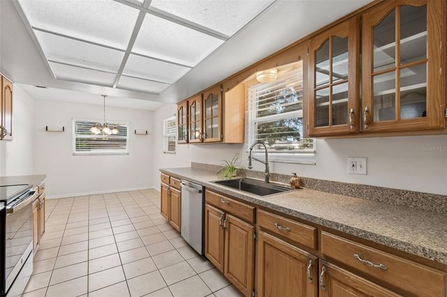 2620 GIANT PLACE, Seffner, FL 33584