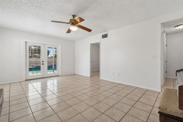 2620 GIANT PLACE, Seffner, FL 33584