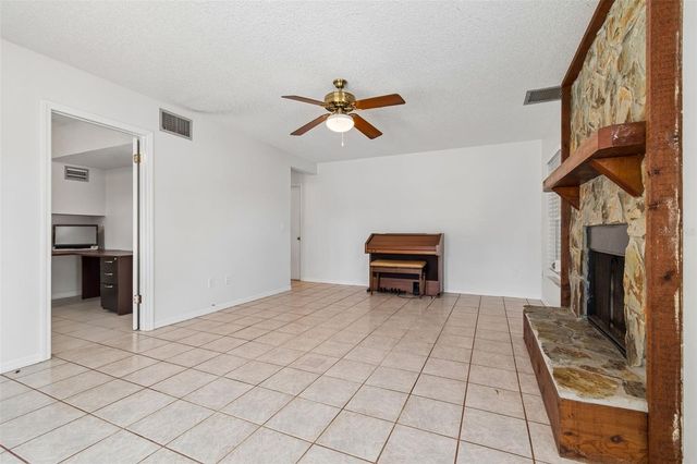 2620 GIANT PLACE, Seffner, FL 33584