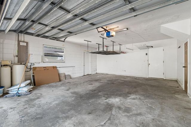 2620 GIANT PLACE, Seffner, FL 33584