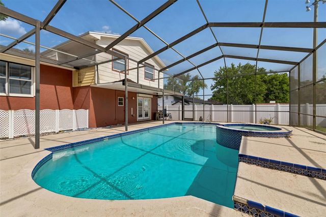 2620 GIANT PLACE, Seffner, FL 33584