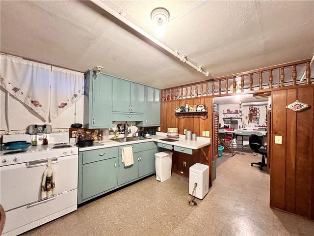 15 E Humbird Street, Rice Lake, WI 54868