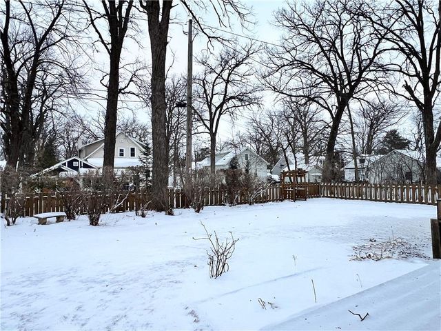 15 E Humbird Street, Rice Lake, WI 54868