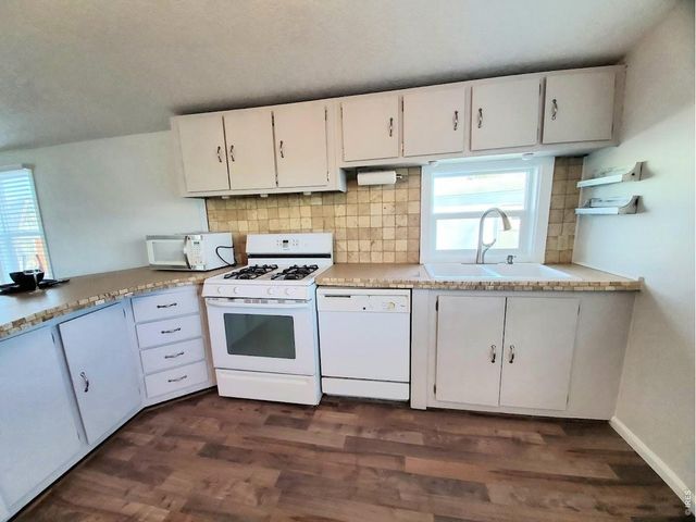 221 W 57th St B32, Loveland, CO 80538