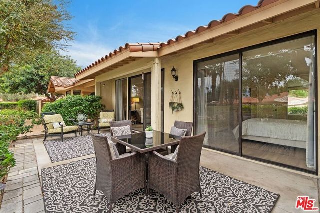 303 Villena Way, Palm Desert, CA 92260