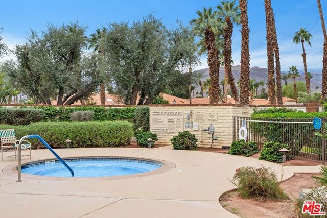303 Villena Way, Palm Desert, CA 92260
