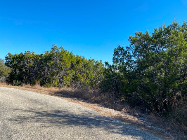 2881 Pathfinder Court, Granbury, TX 76048