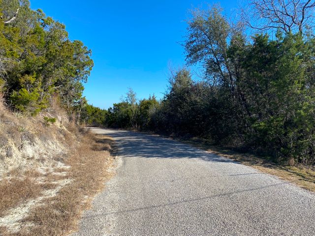 2881 Pathfinder Court, Granbury, TX 76048