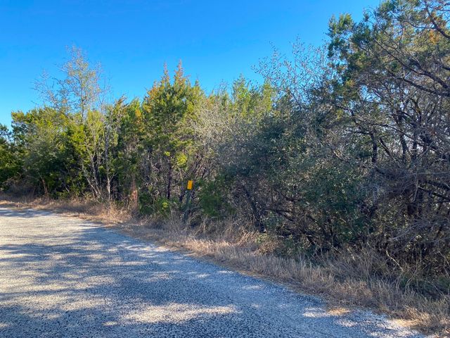 2881 Pathfinder Court, Granbury, TX 76048