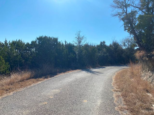 2881 Pathfinder Court, Granbury, TX 76048