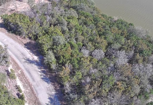 2881 Pathfinder Court, Granbury, TX 76048